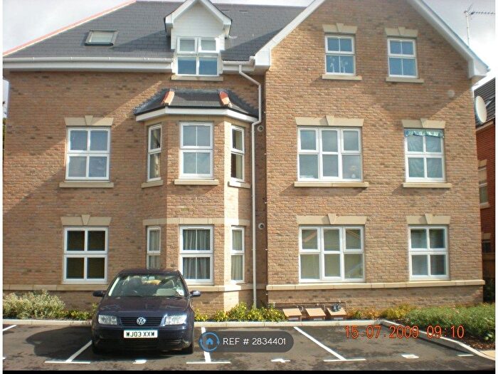 2 Bedroom Flat To Rent In Richmond Park Road, Bournemouth, BH8