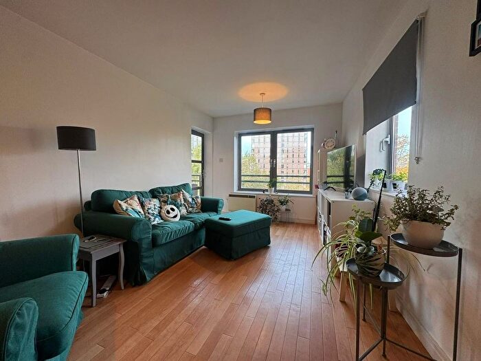 2 Bedroom Flat To Rent In Angel Meadows, Naples Street, Manchester, M4