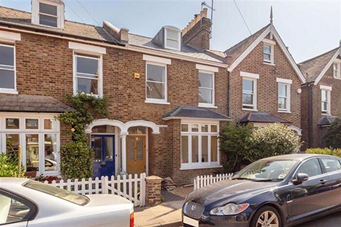 3 Bedroom Terraced House To Rent In Gloucester Road, Richmond, TW9