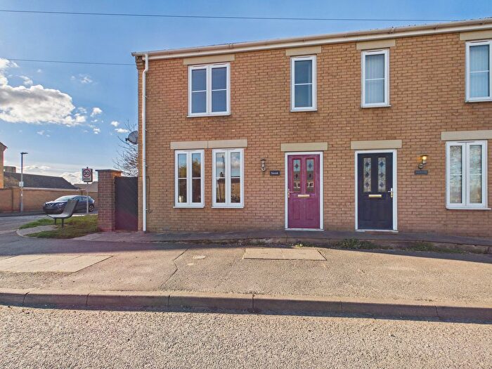 3 Bedroom Semi-Detached House To Rent In Rectory Road, Outwell, PE14