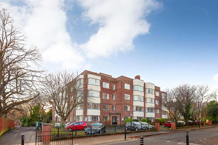 2 Bedroom Flat For Sale In Osborne Court, Osborne Avenue, Jesmond, Newcastle Upon Tyne, NE2