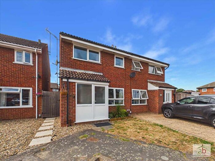 3 Bedroom Semi-Detached House For Sale In Wesel Avenue, Felixstowe., Felixstowe, IP11