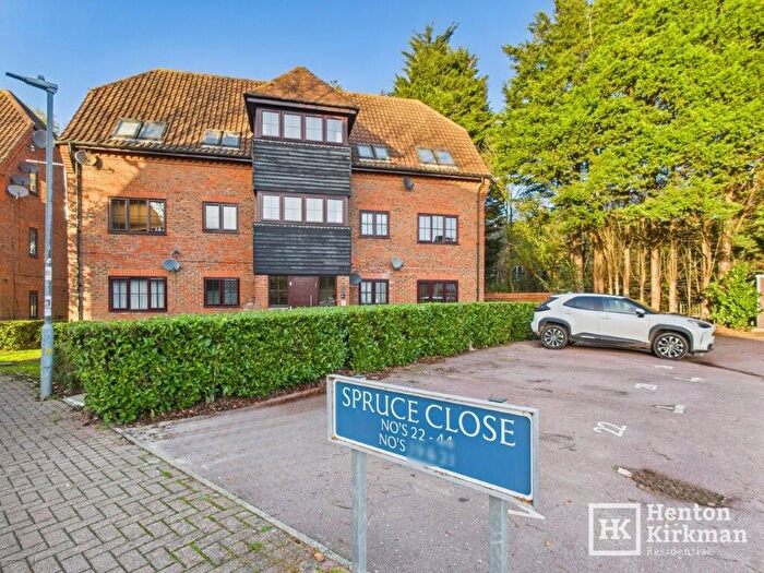 1 Bedroom Apartment For Sale In Spruce Close, Basildon, Essex, SS15