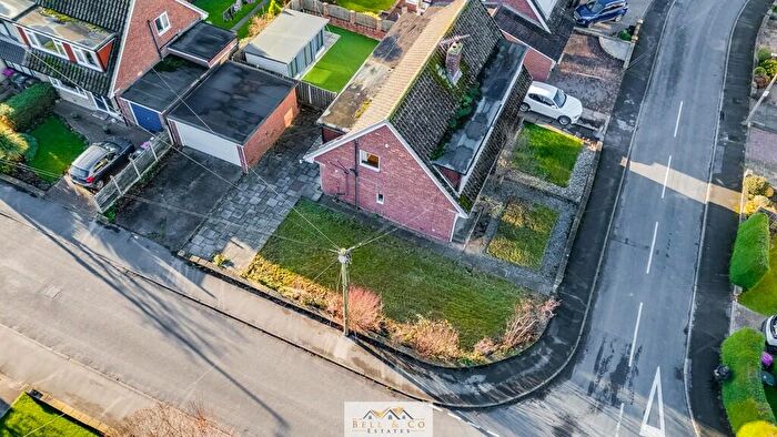 3 Bedroom Semi-Detached House For Sale In Casson Drive, Harthill, Sheffield, S26