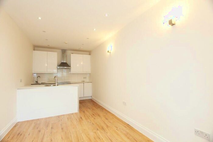 1 Bedroom Flat To Rent In Golders Green Road, London, NW11