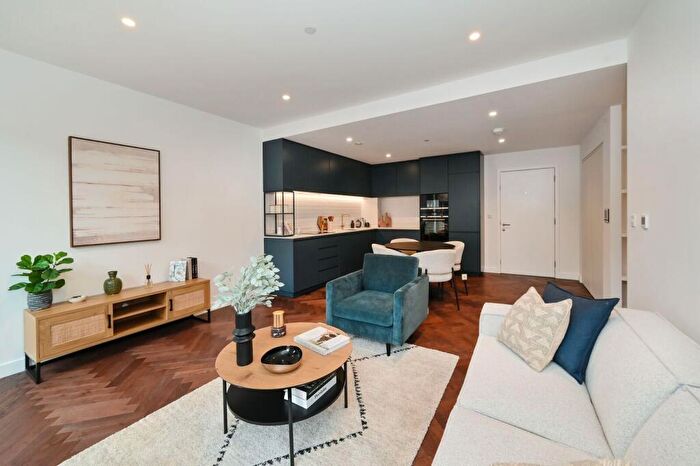 3 Bedroom Flat For Sale In Brent Cross Town, Brent Cross, NW2