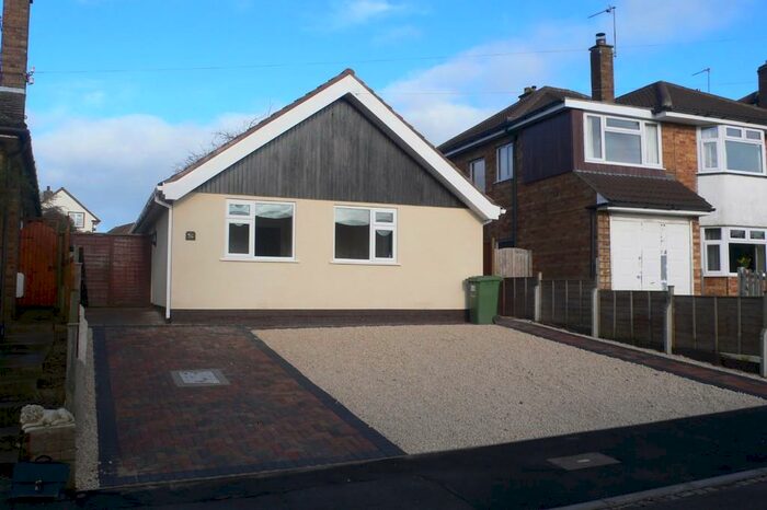 3 Bedroom Detached Bungalow To Rent In Stonehouse Close, Leamington Spa, CV32