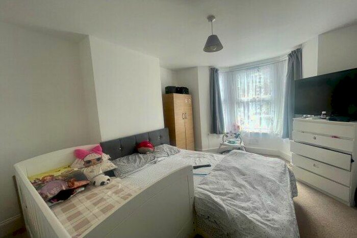 2 Bedroom Property To Rent In Chesterton Road, London, E13