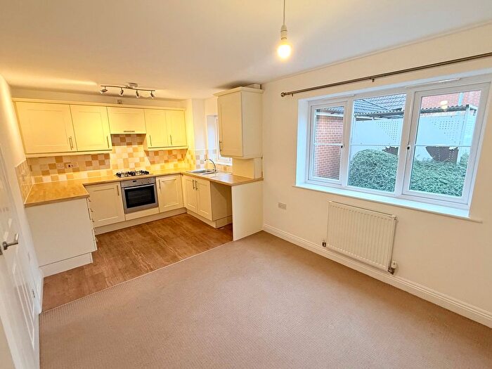 2 Bedroom Flat To Rent In Pollards Way, Taunton, TA1