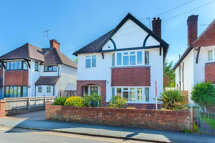 3 Bedroom Detached House To Rent In Ethorpe Close, Gerrards Cross, Buckinghamshire, SL9