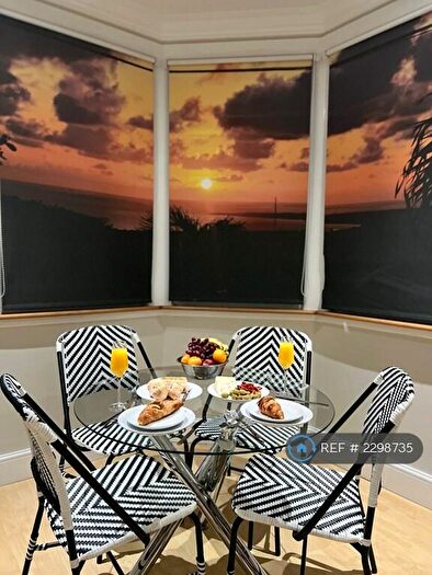 3 Bedroom Flat To Rent In Melrose Ave, Willesden Green, NW2