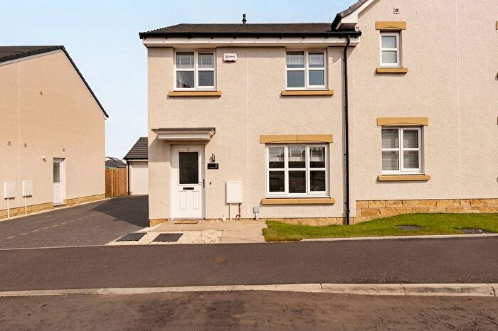 3 Bedroom Semi-detached House For Sale In Boxland Drive, Bo'ness, EH51