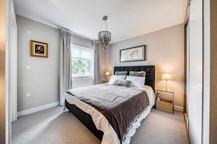 3 Bedroom End Of Terrace House For Sale In Park Lane, Burderop Park, Wiltshire, SN4