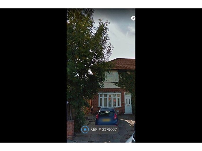 3 Bedroom End Of Terrace House To Rent In Tunstall Crescent, Leicester, LE4