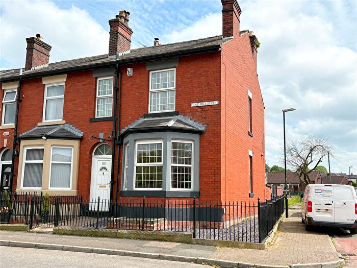 3 Bedroom End Terrace House For Sale In Hind Hill Street, Heywood, Greater Manchester, OL10
