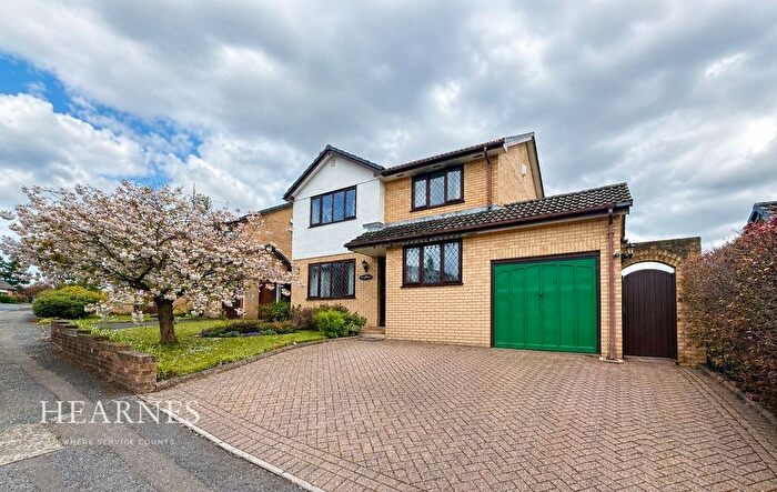 4 Bedroom Detached House For Sale In Laidlaw Close, Talbot Village, Poole, BH12