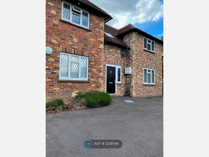 1 Bedroom Flat To Rent In Oakridge House, Uckfield, TN22