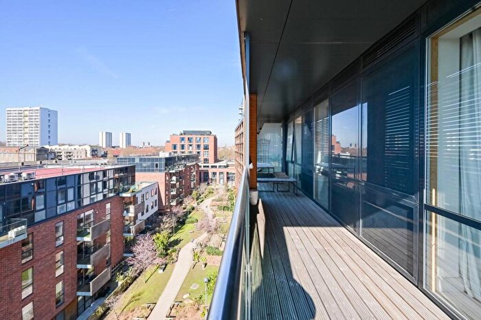 2 Bedroom Flat For Sale In Barry Blandford Way, , Bow, London, E3