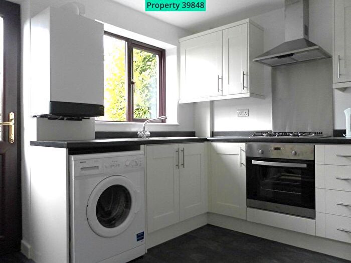 2 Bedroom Town House To Rent In Mitchell Way, New Whittington, Chesterfield, S43