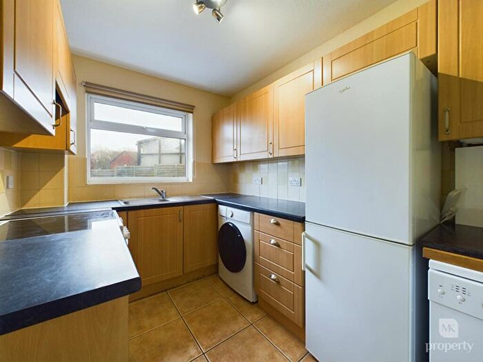 3 Bedroom End Of Terrace House For Sale In Catchpole Close, Greenleys, MK12