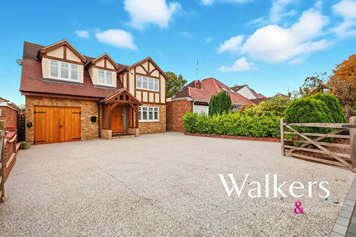 4 Bedroom Detached House For Sale In Hay Green Lane, Hook End, Brentwood, CM15