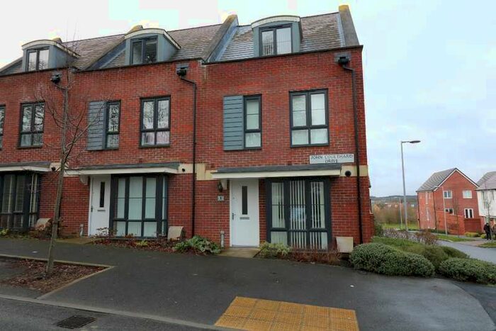 3 Bedroom Town House To Rent In John Coulthard Drive, Repton Park, Ashford, TN23