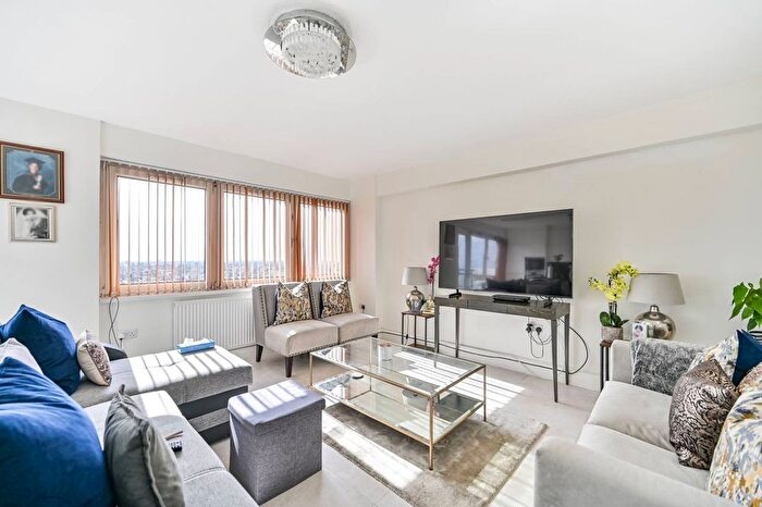 2 Bedroom Flat For Sale In Wheatlands, Heston, Heston, Hounslow, TW5