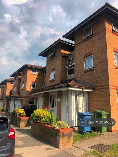 1 Bedroom Flat To Rent In Warlingham House, London, SE16