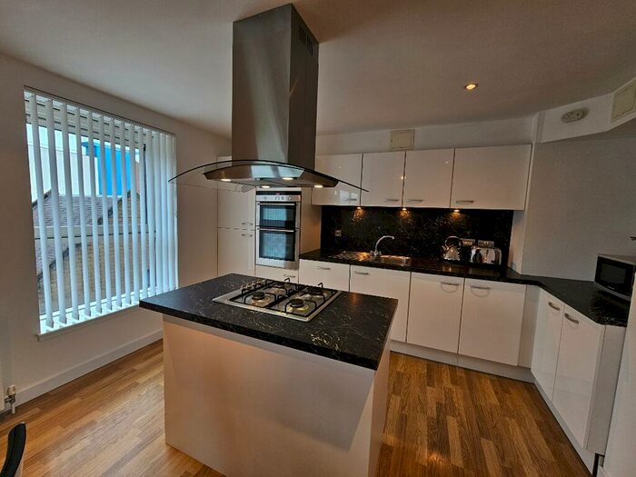 2 Bedroom Flat To Rent In Dunlop Street, The Metropole, City Centre, Glasgow, G1