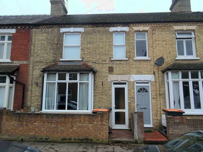 3 Bedroom Terraced House To Rent In Bower Street, Bedford, MK40