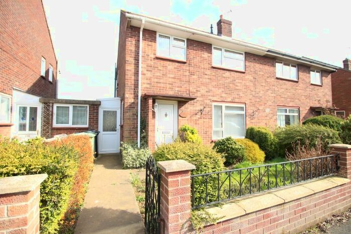 3 Bedroom Semi-Detached House To Rent In Queensway, Grantham, NG31