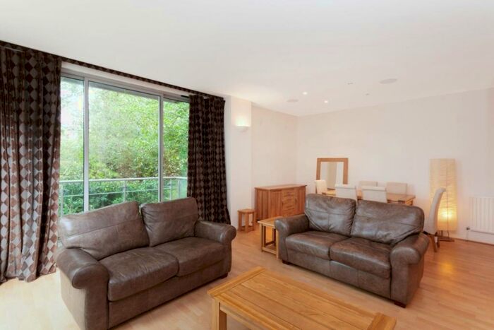 2 Bedroom Flat To Rent In Monza Building, London, E1W