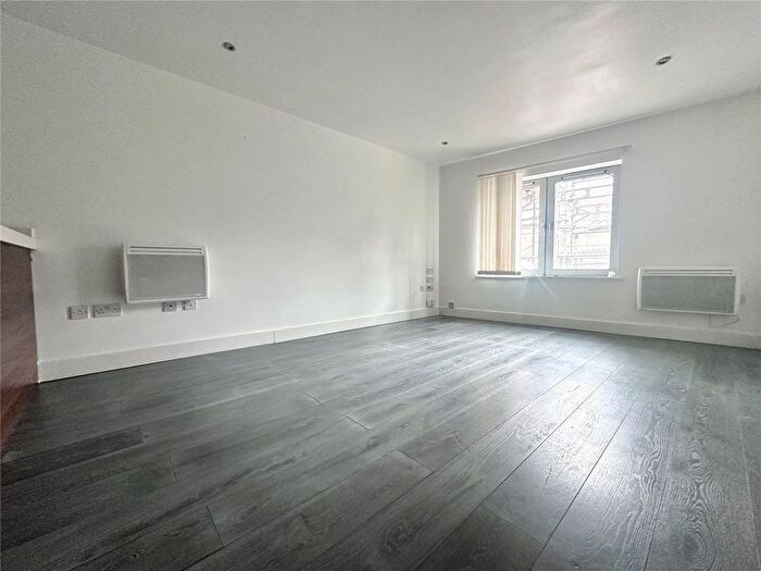 2 Bedroom Flat For Sale In Naviation Street, Birmingham, B5