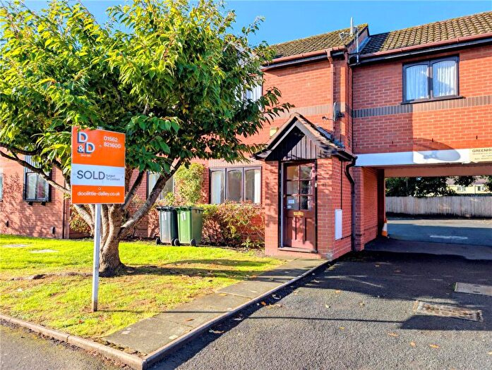 1 Bedroom Apartment For Sale In Greenhill Avenue, Kidderminster, Worcestershire, DY10