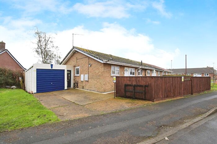 2 Bedroom Semi-Detached Bungalow For Sale In Papworth Road, March, PE15