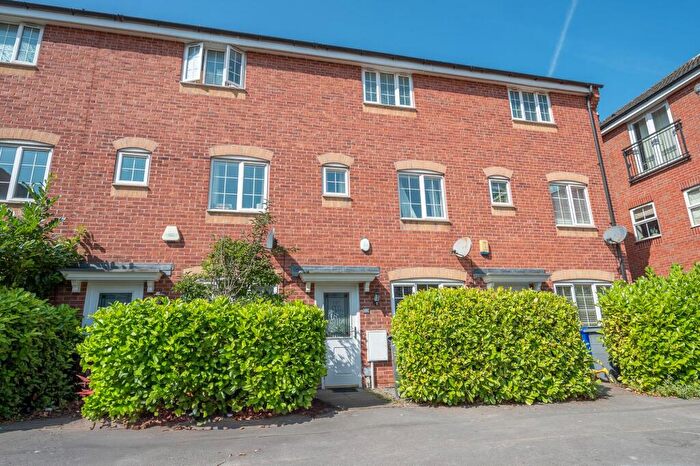 3 Bedroom Terraced House For Sale In Godwin Way, Stoke-On-Trent, ST4