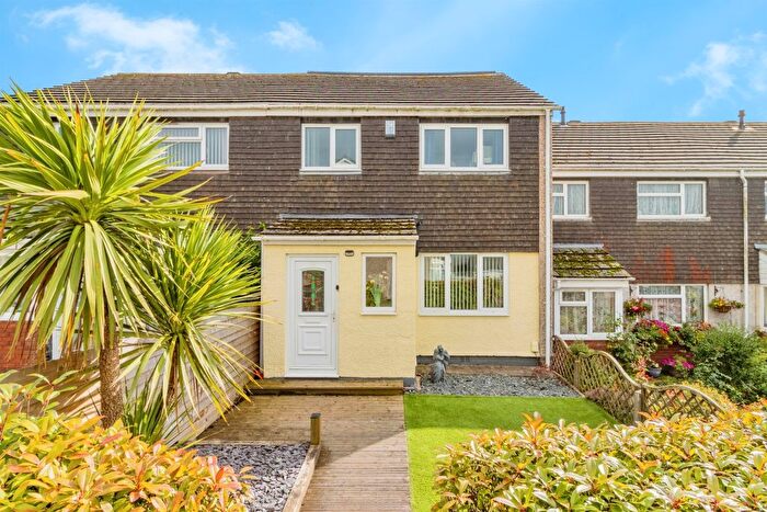 4 Bedroom Terraced House For Sale In Gilbert Road, Newton Abbot, TQ12