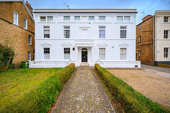 2 Bedroom Apartment For Sale In Bilton Road, Rugby, CV22