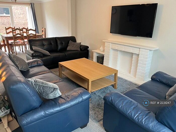 4 Bedroom Detached House To Rent In Lynchet Close, Brighton, BN1