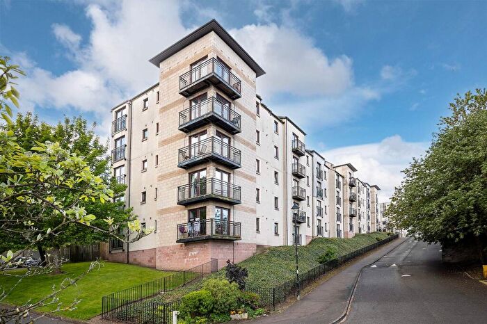 2 Bedroom Flat For Sale In St. Ninians Way, Linlithgow, EH49