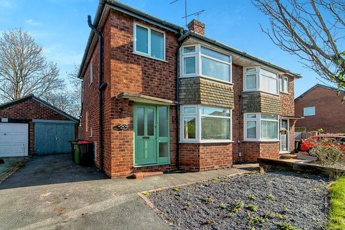 3 Bedroom Property To Rent In Oldfield Crescent, Chester, CH4