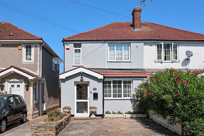 3 Bedroom Semi Detached House For Sale In Goulds Green, Hillingdon, UB8