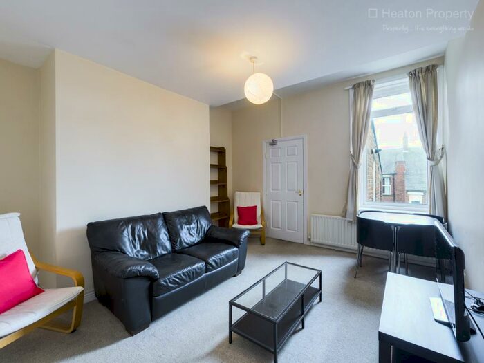 4 Bedroom Maisonette To Rent In Biddlestone Road, Heaton, Newcastle Upon Tyne, Tyne And Wear, NE6