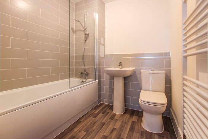 2 Bedroom Apartment To Rent In Winstar Drive, South Ockendon, RM15