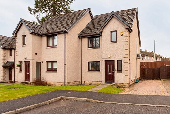 3 Bedroom Semi Detached House For Sale In Rannochmoor Gardens, Dundee, DD3