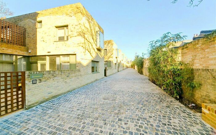 3 Bedroom Apartment To Rent In Moray Mews, London, N7