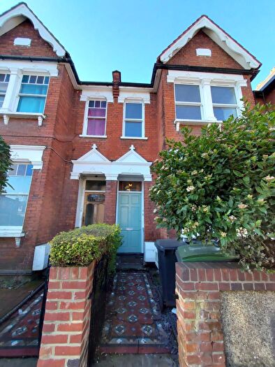 2 Bedroom Flat To Rent In Mount Pleasant Road, London, N17