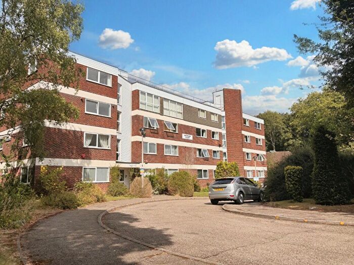 2 Bedroom Apartment To Rent In Coombe Road, Croydon, London, CR0