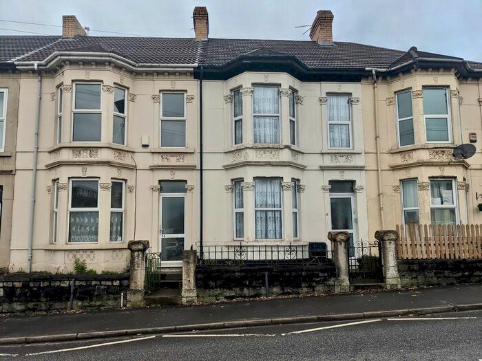 3 Bedroom Terraced House To Rent In Hanham Road, Kingswood, Bristol, BS15