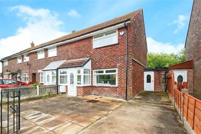 2 Bedroom End Of Terrace House For Sale In Bradley Green Road, Hyde, Greater Manchester, SK14